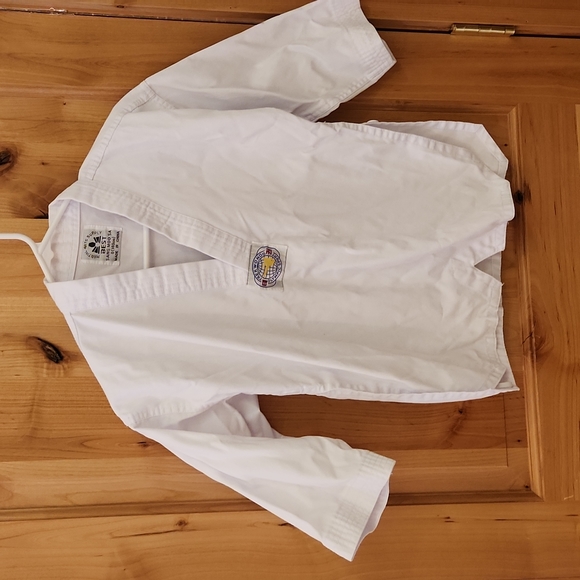 Tae kwon do/karate/martial arts top, bottom, and belt size 0 (140) - Picture 2 of 3